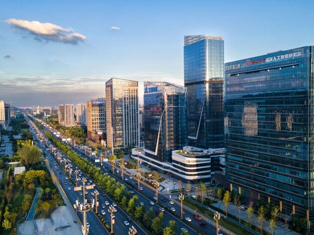 Ypkoyzjndm1763645414006.thumb_head