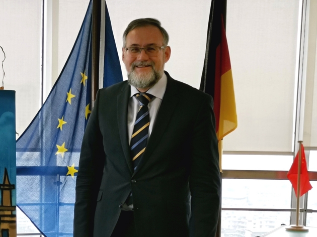 _____20191112140359.thumb_head