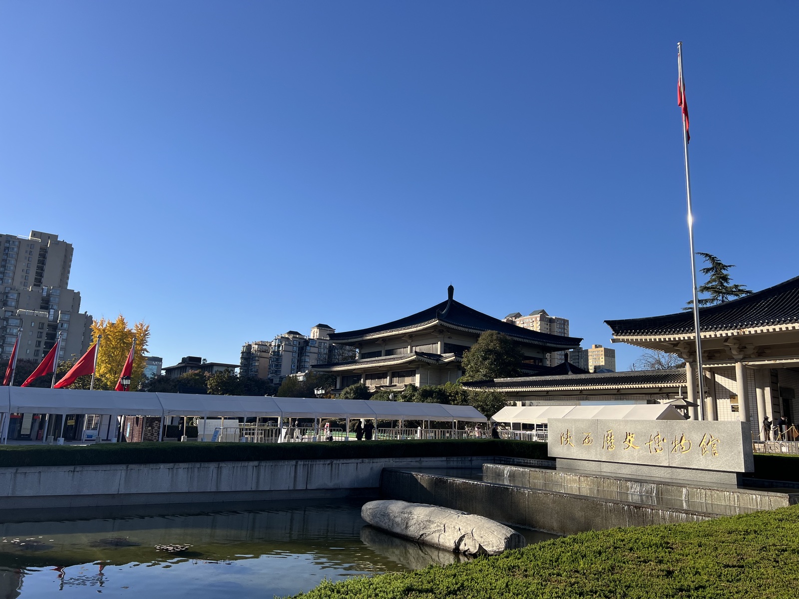 城市24小时 | 西部大省，又画了一个圈