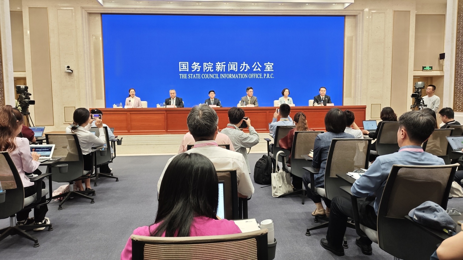 自然资源部：打造更具活力的创新型产业社区、商务社区及高品质社区生活圈，推动发展动力从原来的“土地财政”转向“时空经济”