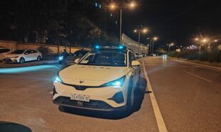 科技消费新趋势 | 12公里18.5元、4次无保护左转……深夜体验第七代Robotaxi：从留意它怎么开，到悠然坐一程
