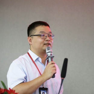 深圳40年财经40人丨长盈精密总经理陈小硕:要把"王炸"留在深圳 齐抓"