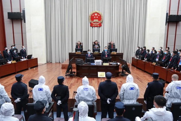 判处无期徒刑,剥夺政治权利终身,并处没收个人全部财产;刘长江,韩勇